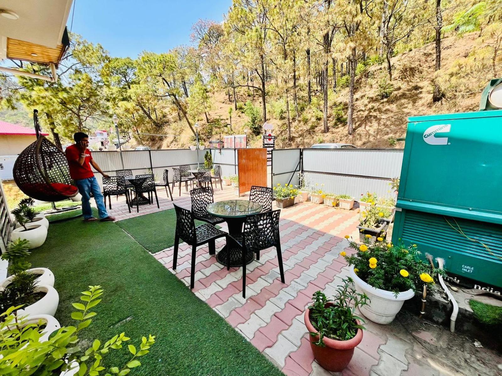 Weekend Vibes Bed and Breakfast Kasauli Exterior foto