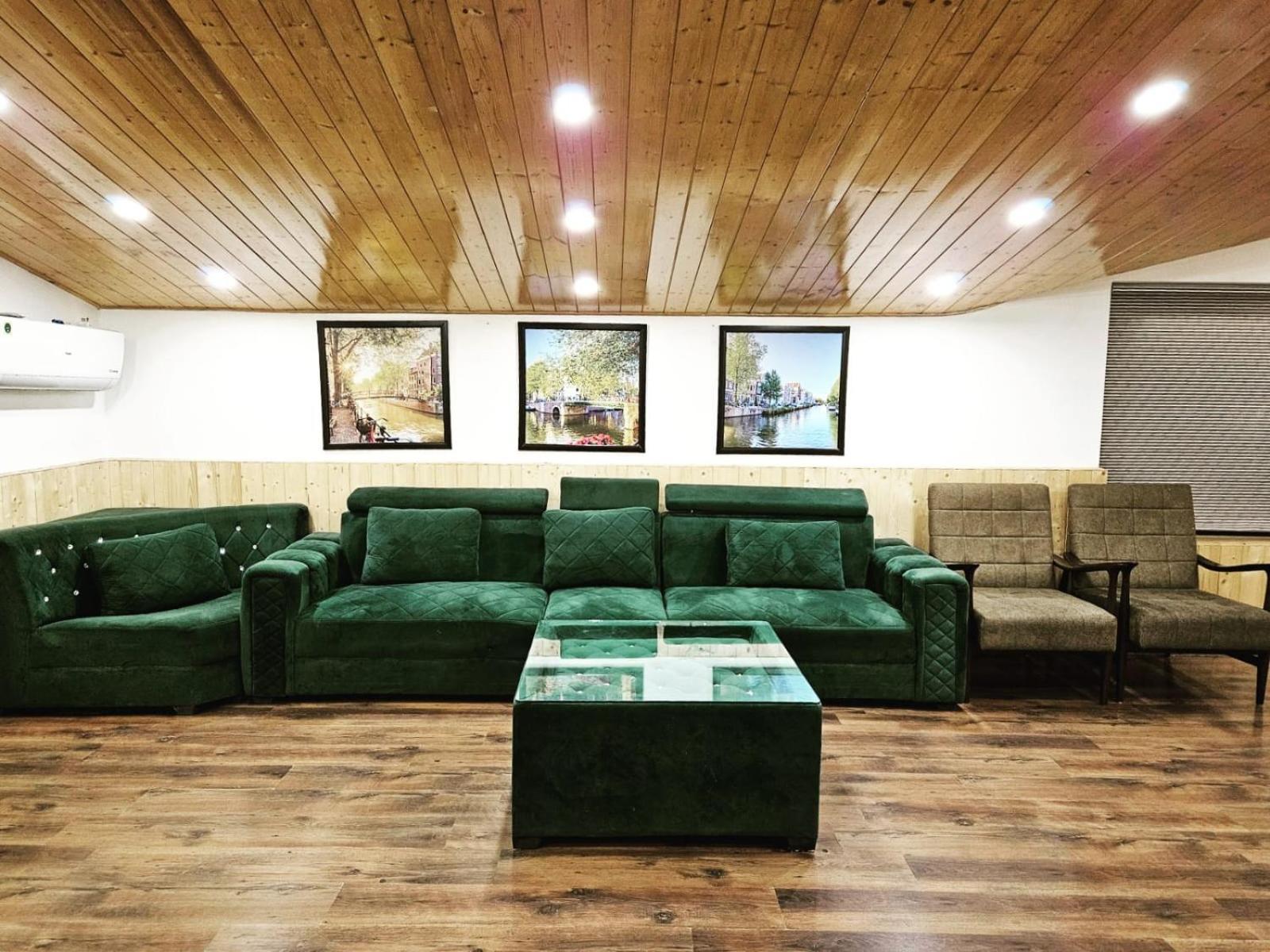 Weekend Vibes Bed and Breakfast Kasauli Exterior foto